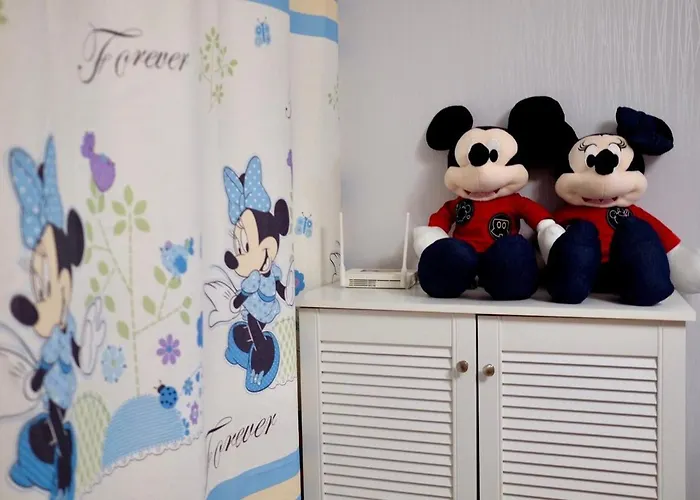 Staycation With Mickey & Minnie One Oasis Pasig